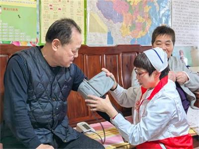 北京京通医院,京通医院为老人血压监测